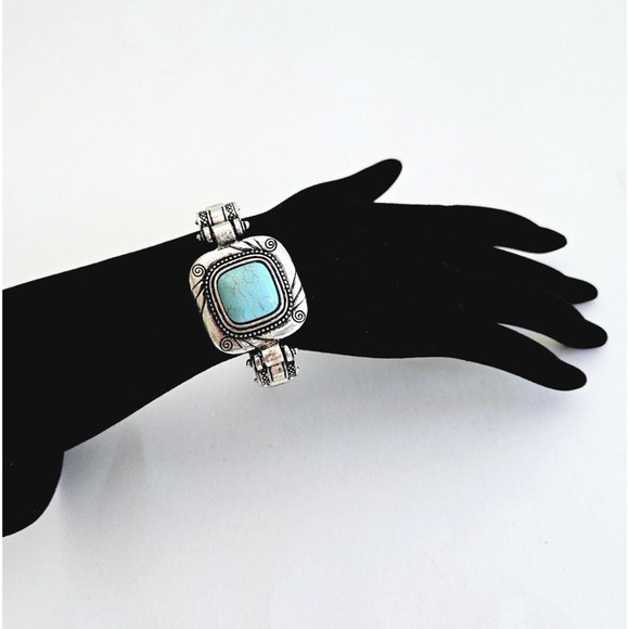 Unbranded Jewelry - Faux Turquoise Chunky Bracelet Blue Silvertone Southwestern Aztec Boho Geometric